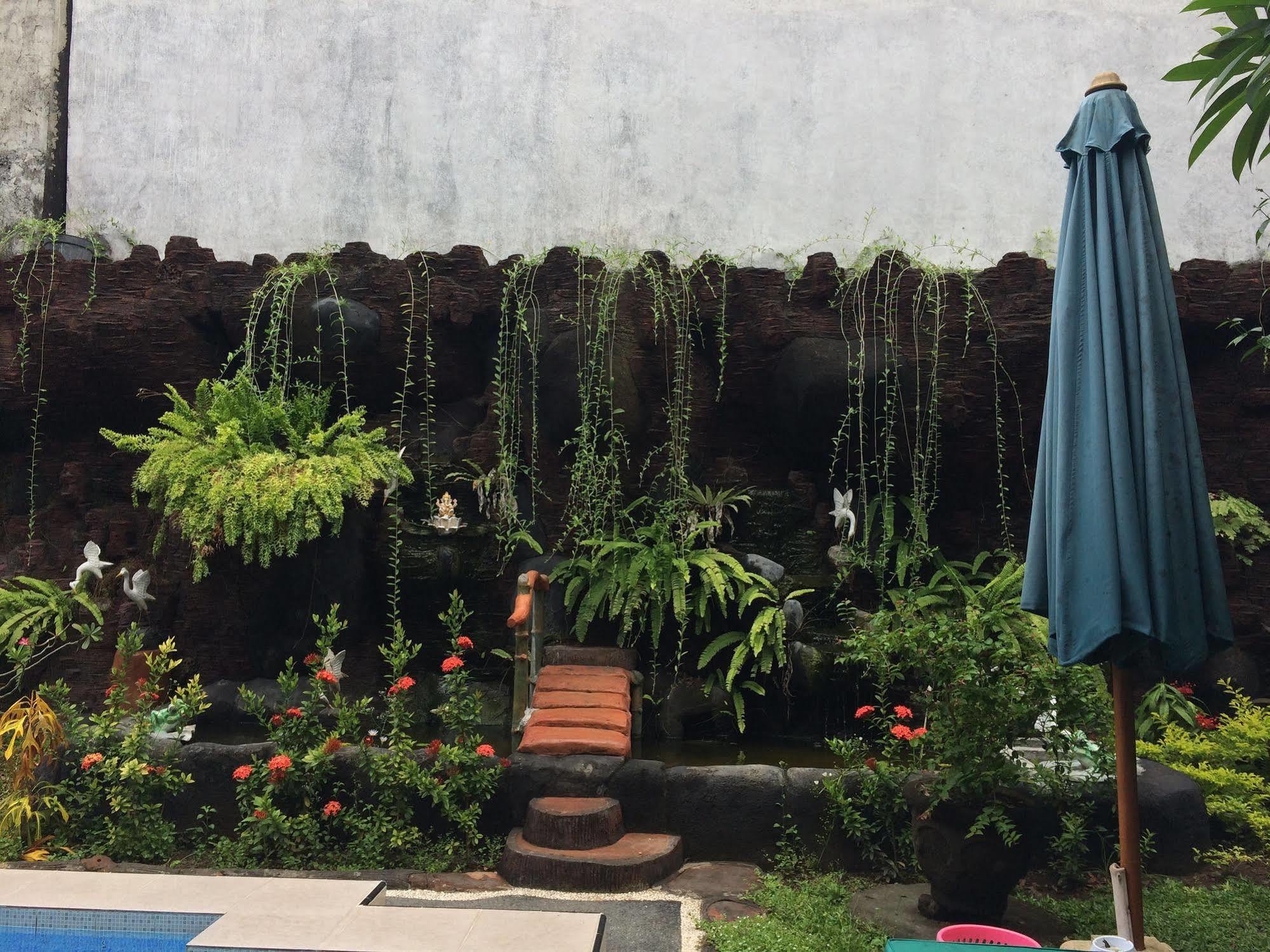 Jenny Bunker Homestay Kuta Lombok Exterior foto